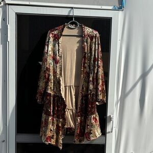 Woman’s Velvet Kimono